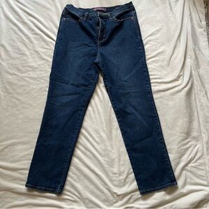 Gloria Vanderbilt Amanda Pull-On Straight Mom Jeans Women's Size 12P Dark Wash